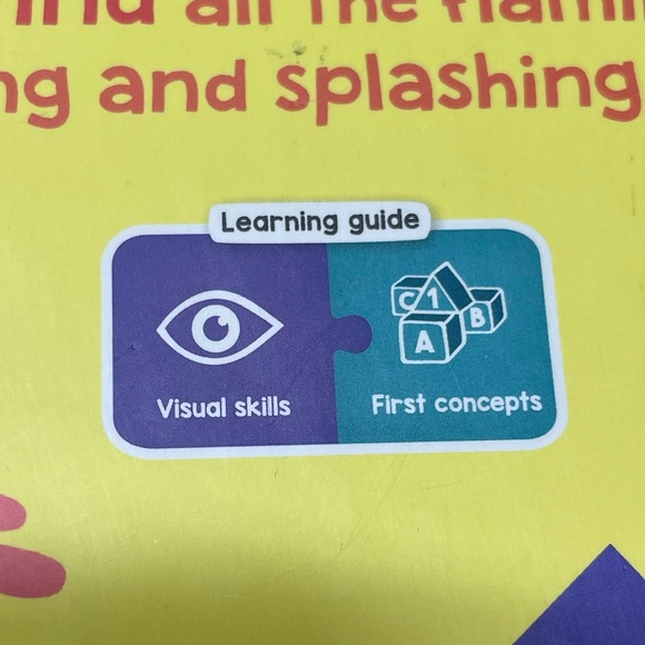 Flamingos 🦩 Peep & Find Book - Picture 6 of 6